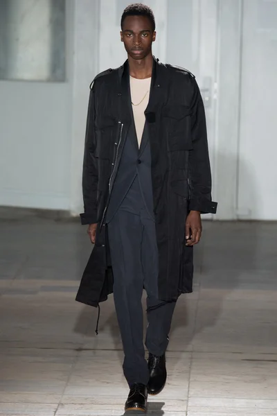 Look 12